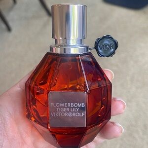Viktor & Rolf Flowerbomb Tiger Lily in Vibrant Orange